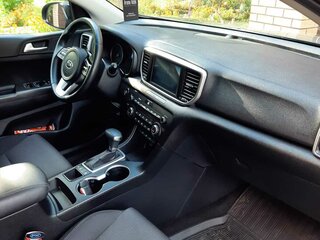 2020 Kia Sportage IV Рестайлинг, чёрный, 2540000 рублей, вид 5