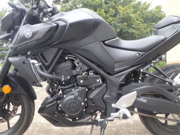 2021 Yamaha MT-03, чёрный, 580000 рублей - вид 11