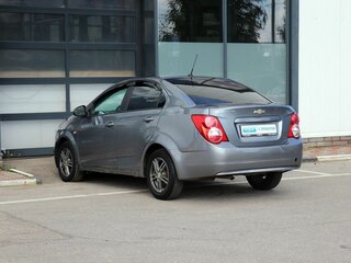 2013 Chevrolet Aveo II, серый, 399000 рублей, вид 4