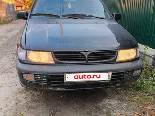 2000 Mitsubishi Space Wagon III, синий, 300000 рублей, вид 2