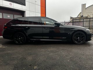 2020 BMW 5 серии 520d xDrive VII (G30/G31/G38) Рестайлинг, чёрный, 3425000 рублей, вид 5
