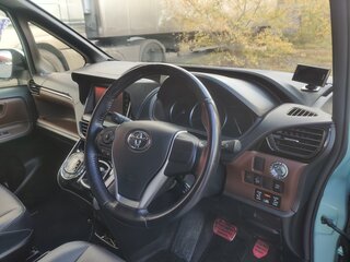 2015 Toyota Esquire I, зелёный, 2200000 рублей, вид 5