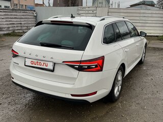 2019 Skoda Superb III Рестайлинг, белый, 2930000 рублей, вид 2