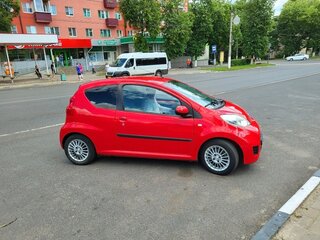 2011 Peugeot 107 I Рестайлинг, красный, 570000 рублей, вид 1