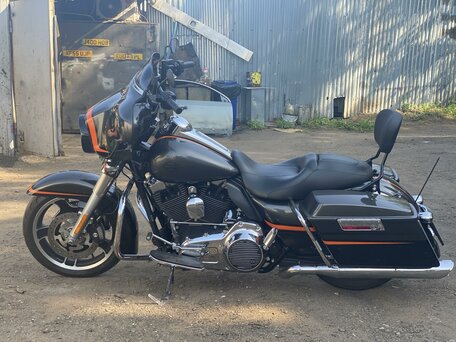 2011 Harley-Davidson Street Glide, чёрный, 900000 рублей, вид 5