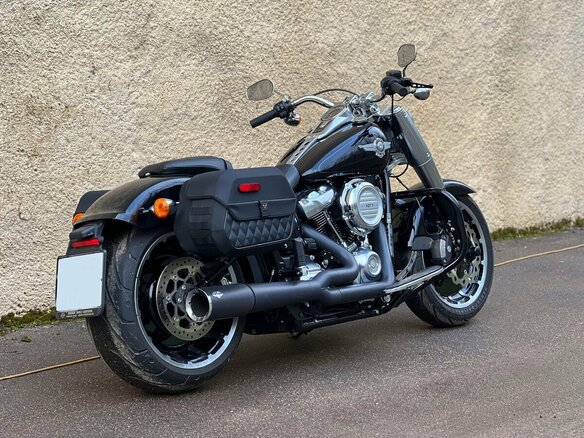 2019 Harley-Davidson Fat Boy, чёрный, 2000000 рублей - вид 2