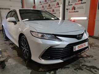 2021 Toyota Camry VIII (XV70) Рестайлинг, белый, 3400000 рублей, вид 1