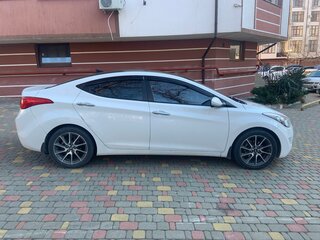 2011 Hyundai Avante V, белый, 1150000 рублей, вид 2