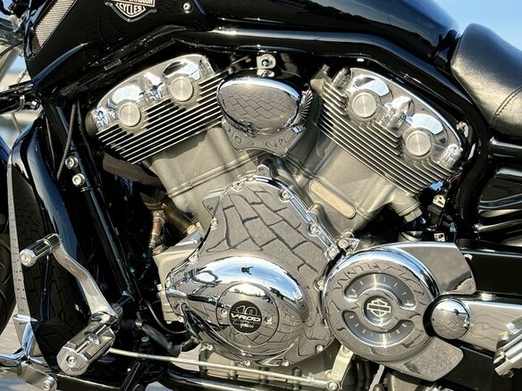 2016 Harley-Davidson V-Rod Muscle, чёрный, 2340000 рублей - вид 15