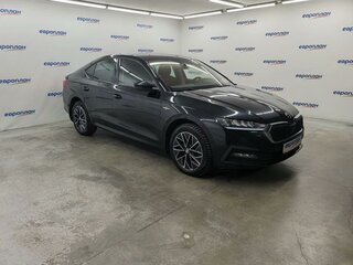 2022 Skoda Octavia IV (A8), чёрный, 2474000 рублей, вид 2