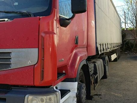 2011 Renault Premium, красный, 3000000 рублей, вид 2