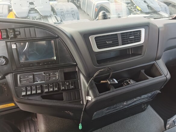 2024 Sinotruk Sitrak C7H, красный, 14600000 рублей - вид 5