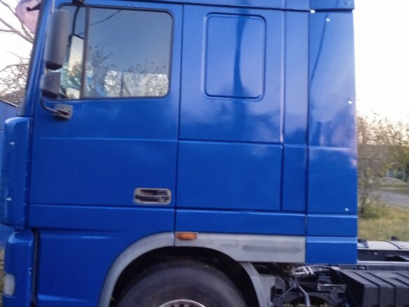 1999 DAF 95XF, синий, 1600000 рублей - вид 7