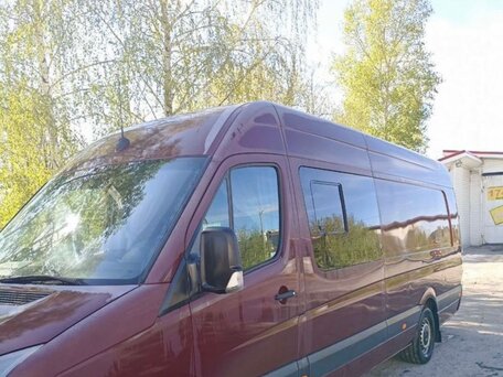 2013 Volkswagen Crafter, красный, 2800000 рублей, вид 2