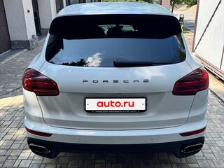 2016 Porsche Cayenne Diesel II Рестайлинг (958), белый, 4800000 рублей, вид 4