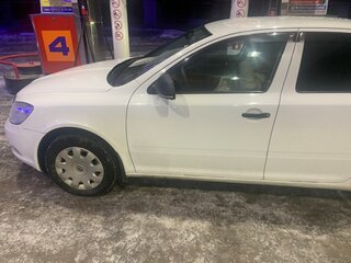 2012 Skoda Octavia II (A5) Рестайлинг, белый, 800000 рублей, вид 2