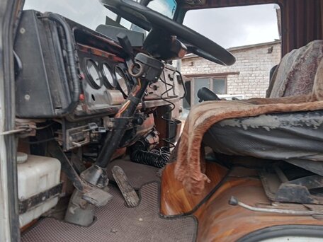 2000 КамАЗ 55102, серый, 2500000 рублей, вид 2