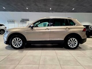 2017 Volkswagen Tiguan II, бежевый, 1859000 рублей, вид 4