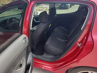 2008 Peugeot 308 I, красный, 300000 рублей, вид 4