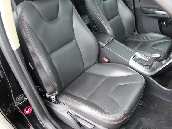 2013 Volvo XC60 I, чёрный - вид 10