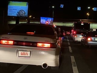 1995 Toyota Mark II VII (X90), белый, 690000 рублей, вид 3