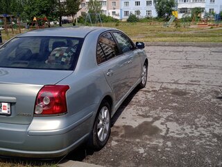 2008 Toyota Avensis II Рестайлинг, серебристый, 900000 рублей, вид 3