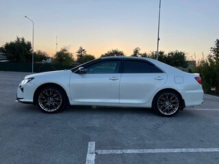 2016 Toyota Camry VII (XV50) Рестайлинг, белый, 2100000 рублей, вид 2