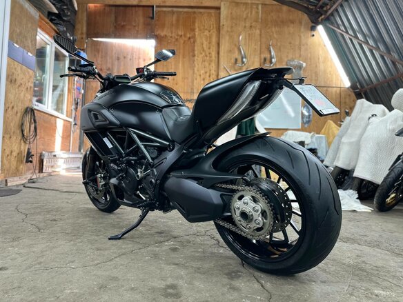 2014 Ducati Diavel, чёрный, 1250000 рублей - вид 6