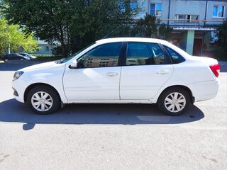 2019 Lada (ВАЗ) Granta I Рестайлинг, белый, 440000 рублей, вид 2