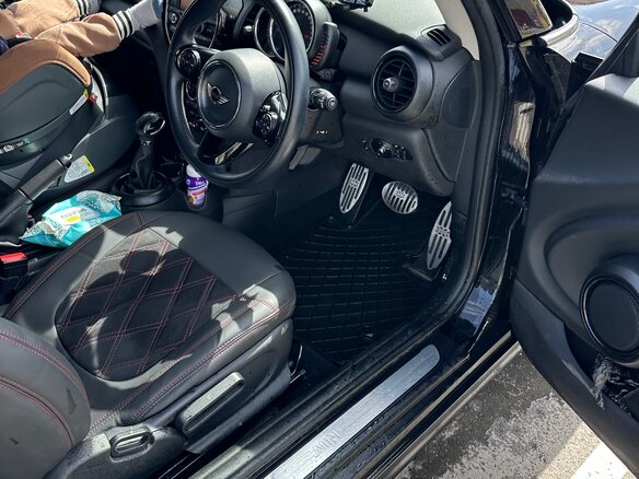 2015 Mini Hatch One III (F55/F56), чёрный, 1000000 рублей - вид 8