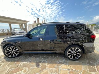 2021 BMW X7 30d I (G07), чёрный, 9900000 рублей, вид 3