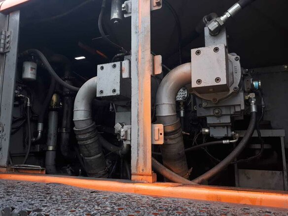 2006 Hitachi Гусеничные, 9900000 рублей - вид 11