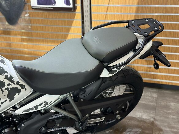 2025 Royal Enfield Himalayan, белый, 599000 рублей - вид 3