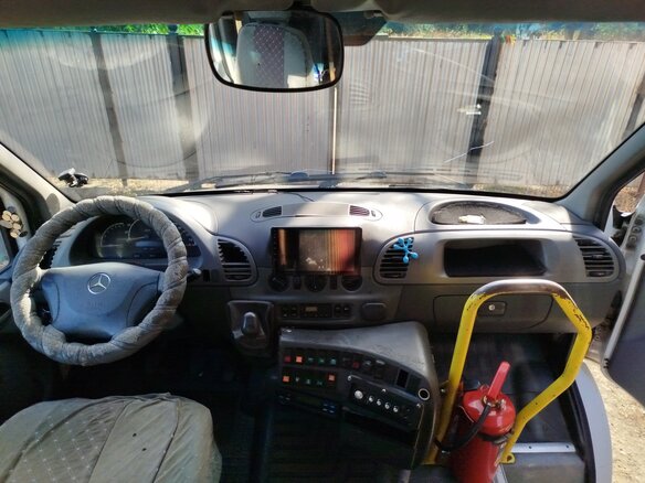 2001 Mercedes-Benz Sprinter Classic, белый, 1000000 рублей - вид 1