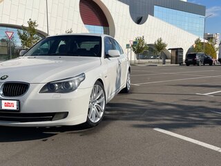 2008 BMW 5 серии 525i V (E60/E61) Рестайлинг, белый, 1530000 рублей, вид 2