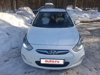 2011 Hyundai Solaris I, белый, 640000 рублей, вид 4
