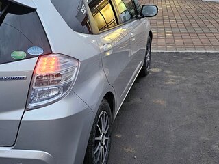 2013 Honda Fit Hybrid II, серый, 777000 рублей, вид 5