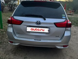 2018 Toyota Corolla Fielder XI (E160, E170) Рестайлинг 2, серебристый, 1450000 рублей, вид 3