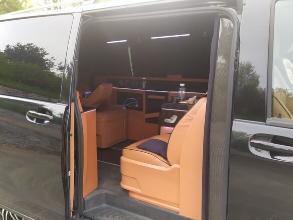 2023 Mercedes-Benz V-Класс Extra Long 300 d экстра длинный III (W447) Рестайлинг, чёрный, 15500000 рублей - вид 12