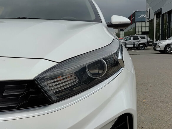 2022 Kia Cerato IV Рестайлинг, белый, 1962000 рублей - вид 16