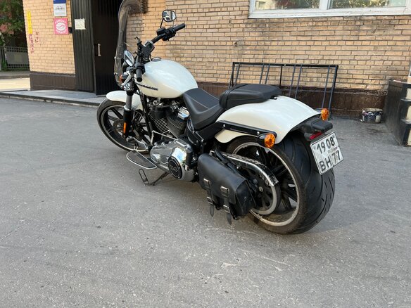 2019 Harley-Davidson Breakout, белый, 1900000 рублей - вид 3