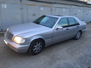 1997 Mercedes-Benz S-Класс 280 III (W140) Рестайлинг, серебристый, 550000 рублей, вид 2