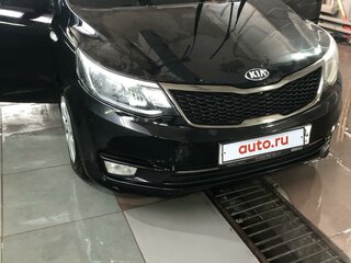 2016 Kia Rio III Рестайлинг, чёрный, 700000 рублей, вид 2