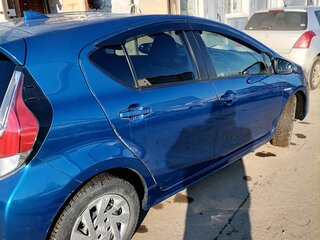 2015 Toyota Aqua I Рестайлинг, синий, 1250000 рублей, вид 2
