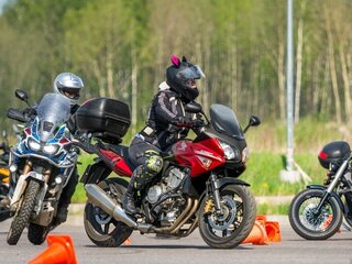 2010 Honda CBF 600, красный, 650000 рублей, вид 5