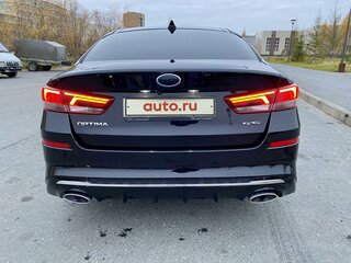 2018 Kia Optima IV Рестайлинг, чёрный, 2350000 рублей, вид 4