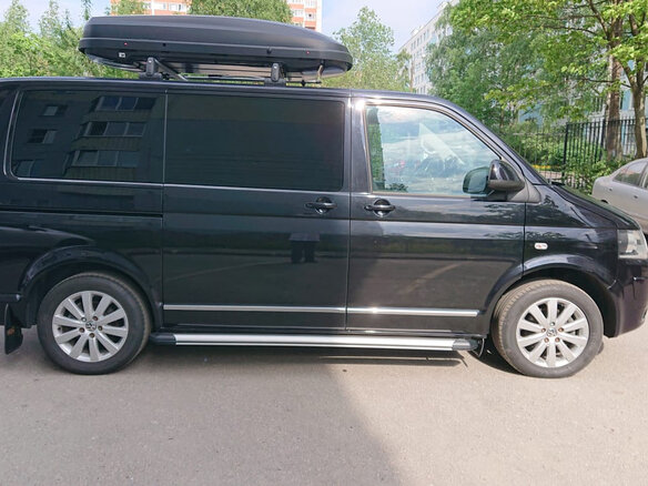 2013 Volkswagen Multivan T5 Рестайлинг, чёрный, 2900000 рублей - вид 2