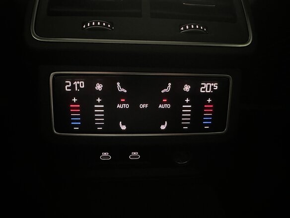 2022 Audi A6 45 TDI V (C8), чёрный, 5900000 рублей - вид 9