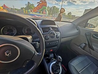 2006 Renault Megane II Рестайлинг, бежевый, 350000 рублей, вид 3