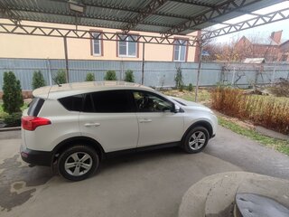 2013 Toyota RAV4 IV (XA40), белый, 1830000 рублей, вид 4